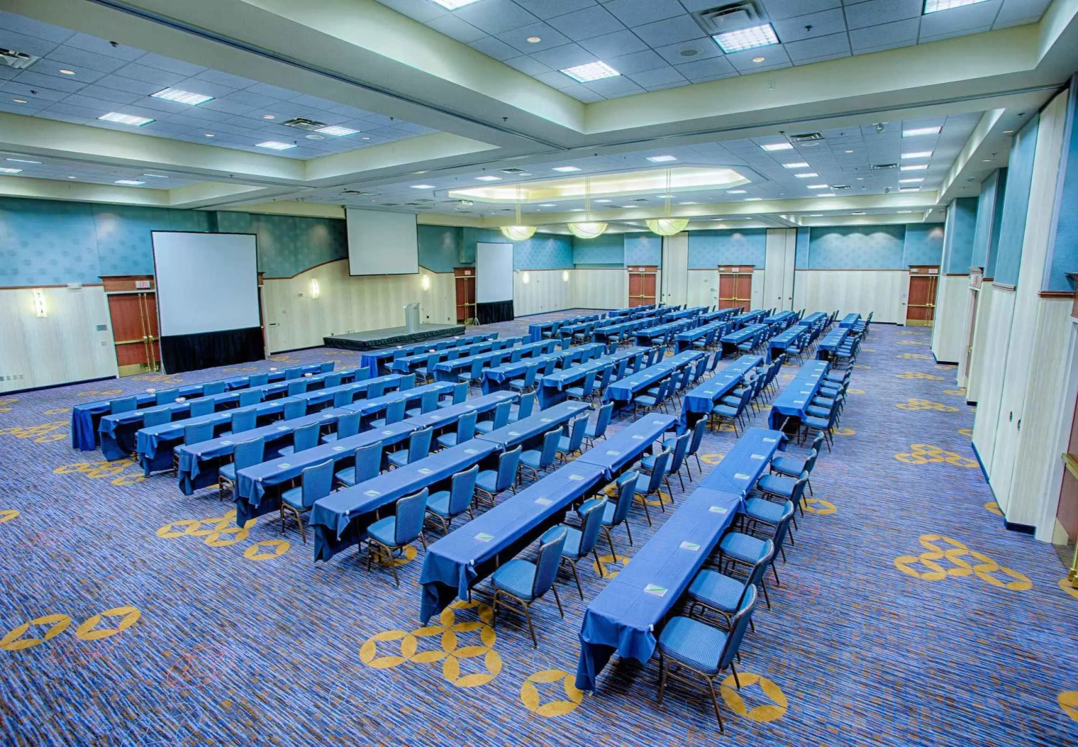 Courtyard by Marriott Fargo Moorhead, MN