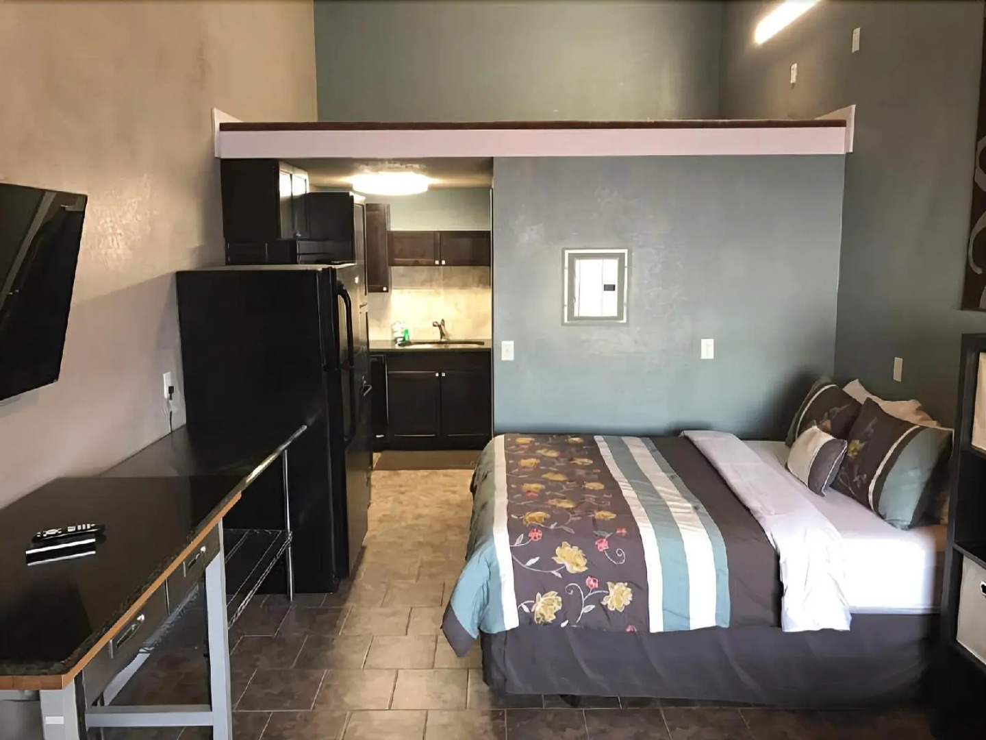 Riverfront Studio Suites