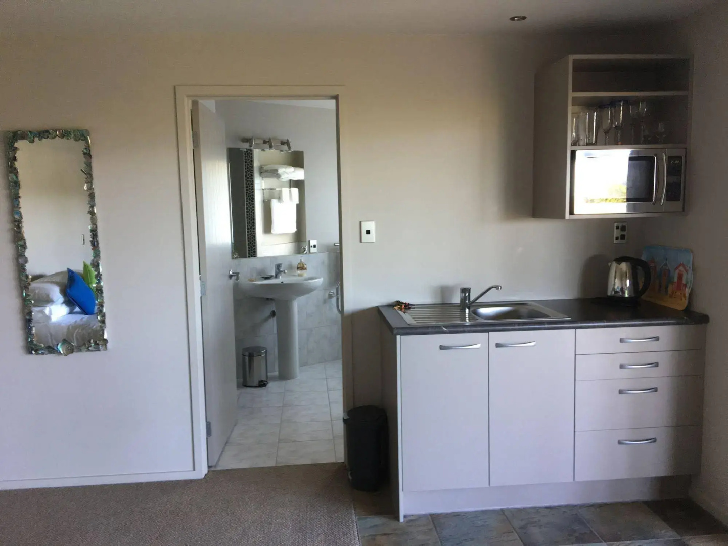 Whangamata Vistas B&B