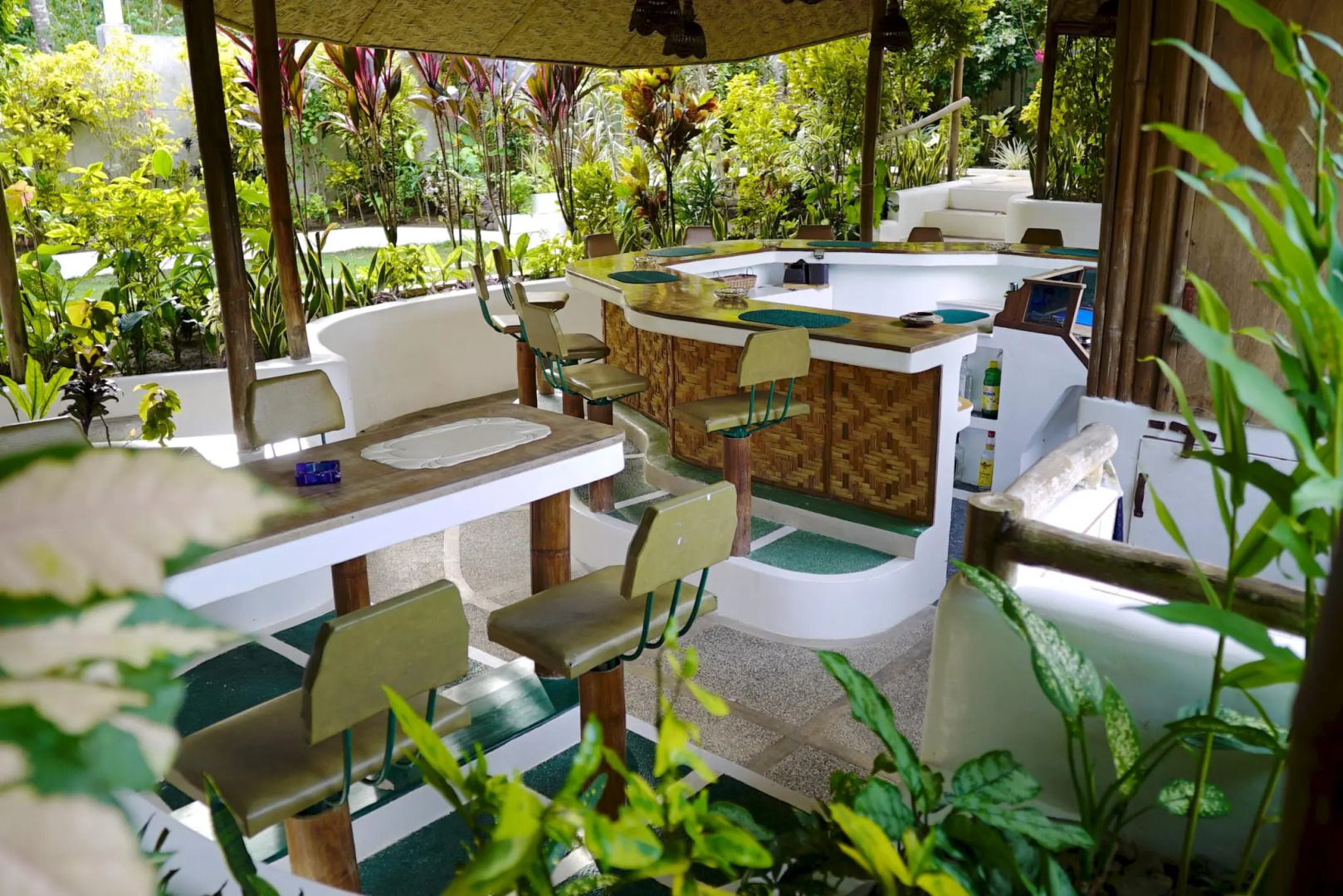 Guindulman Bay Tourist Inn