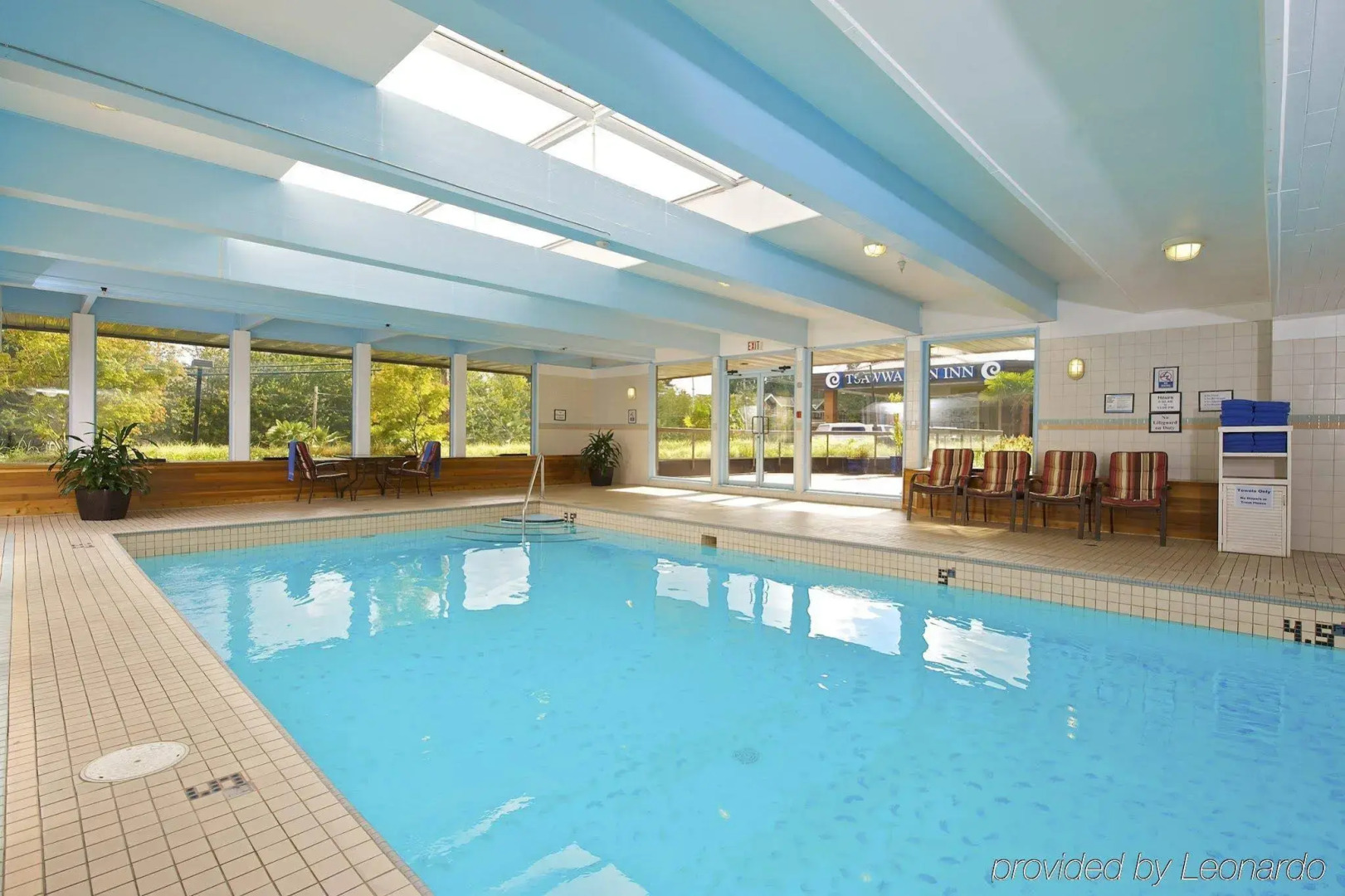 Coast Tsawwassen Inn