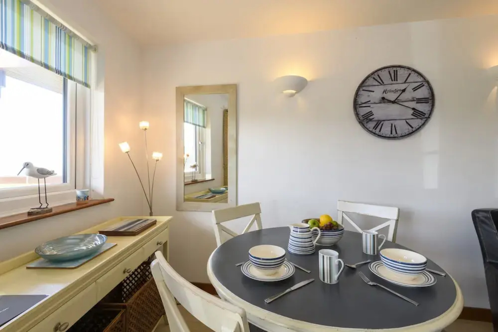 White Lodge Apartments