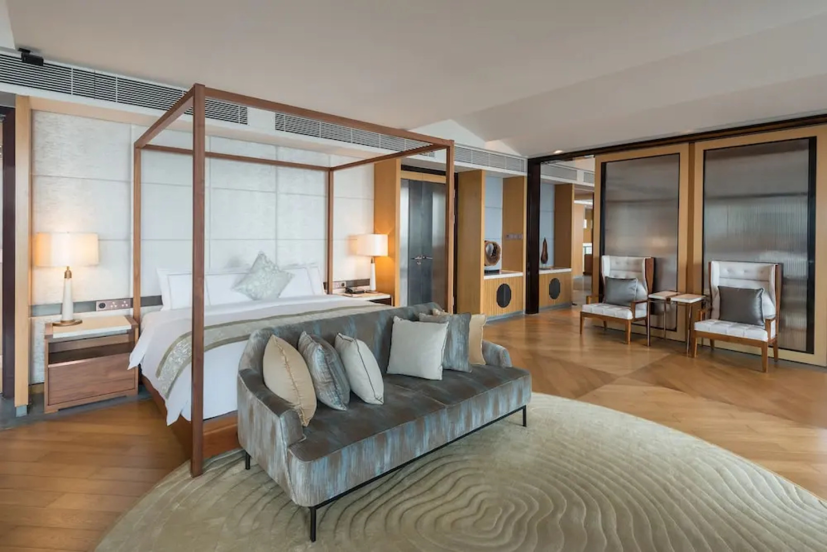 Crowne Plaza Hailing Island