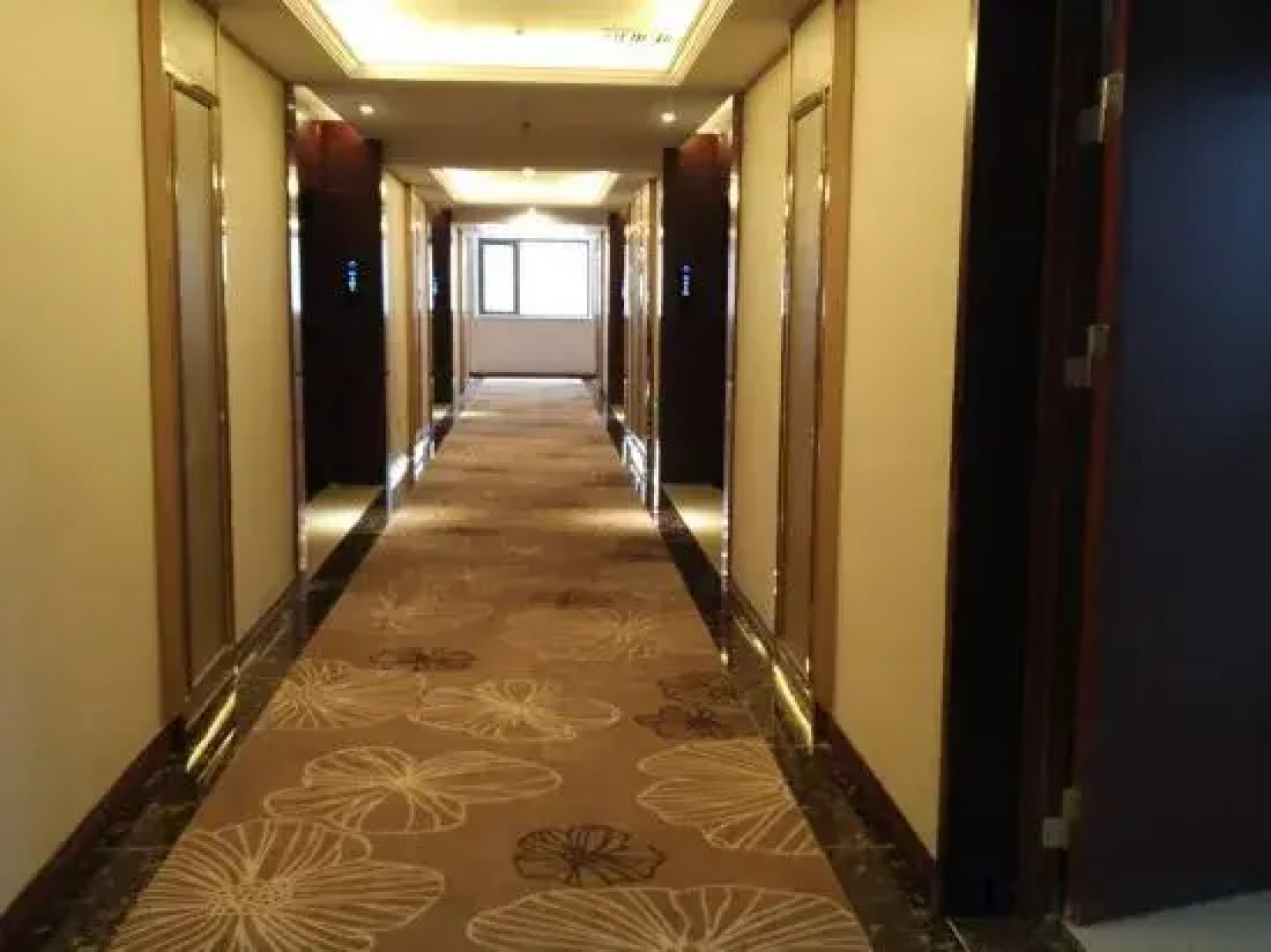 Gezi Hua Grand Hotel