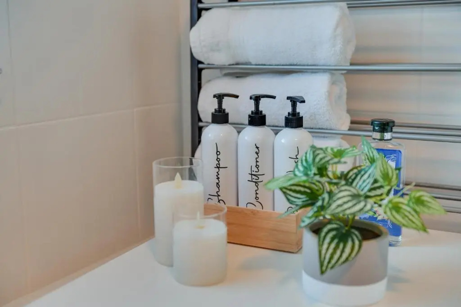 Wigan Central I 1 & 2 Bed Executive Apartments I Family Rooms I Private Balcony I Free Parking