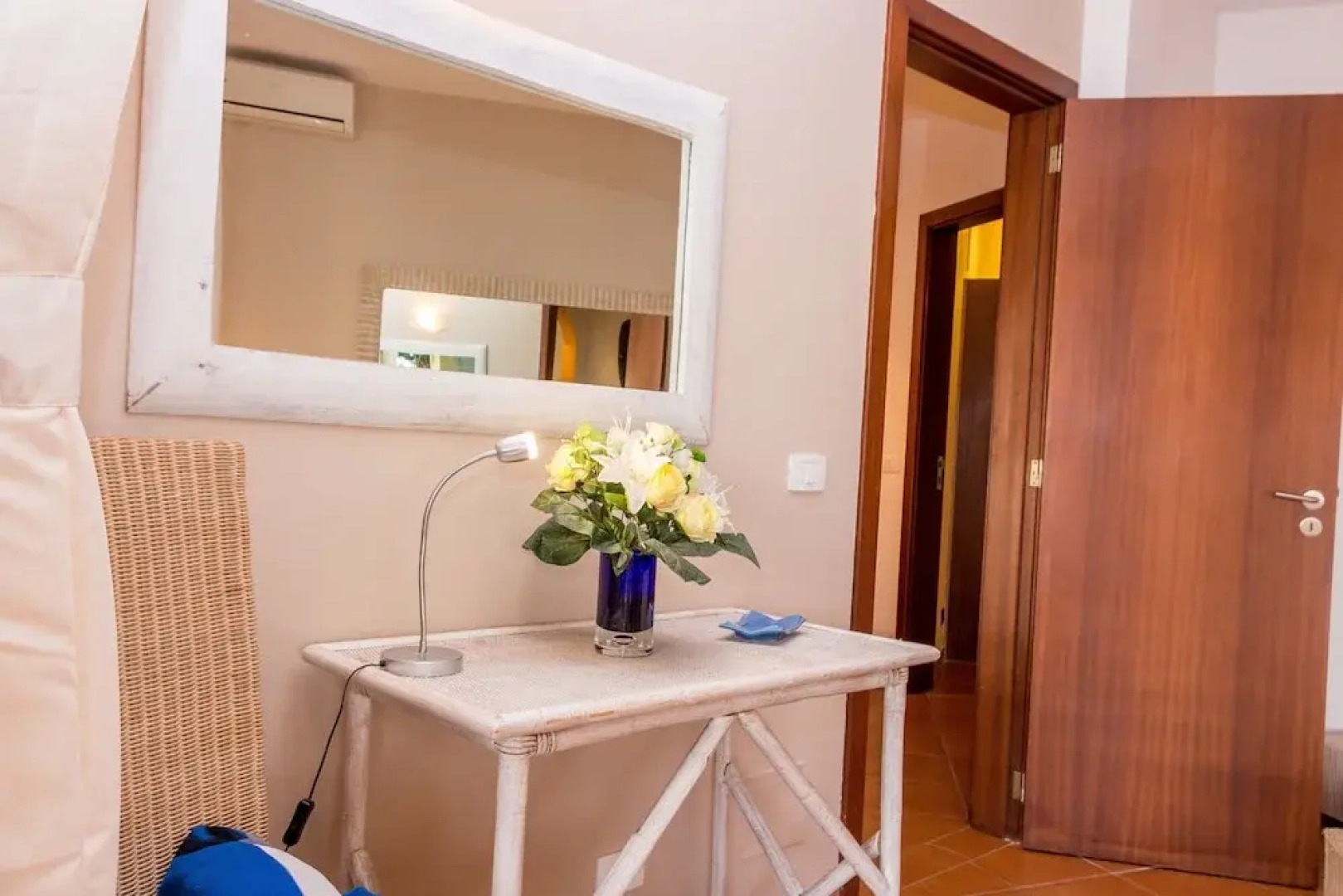 AJP Holidays - Porto Antigo 2 Beachfront Apartment