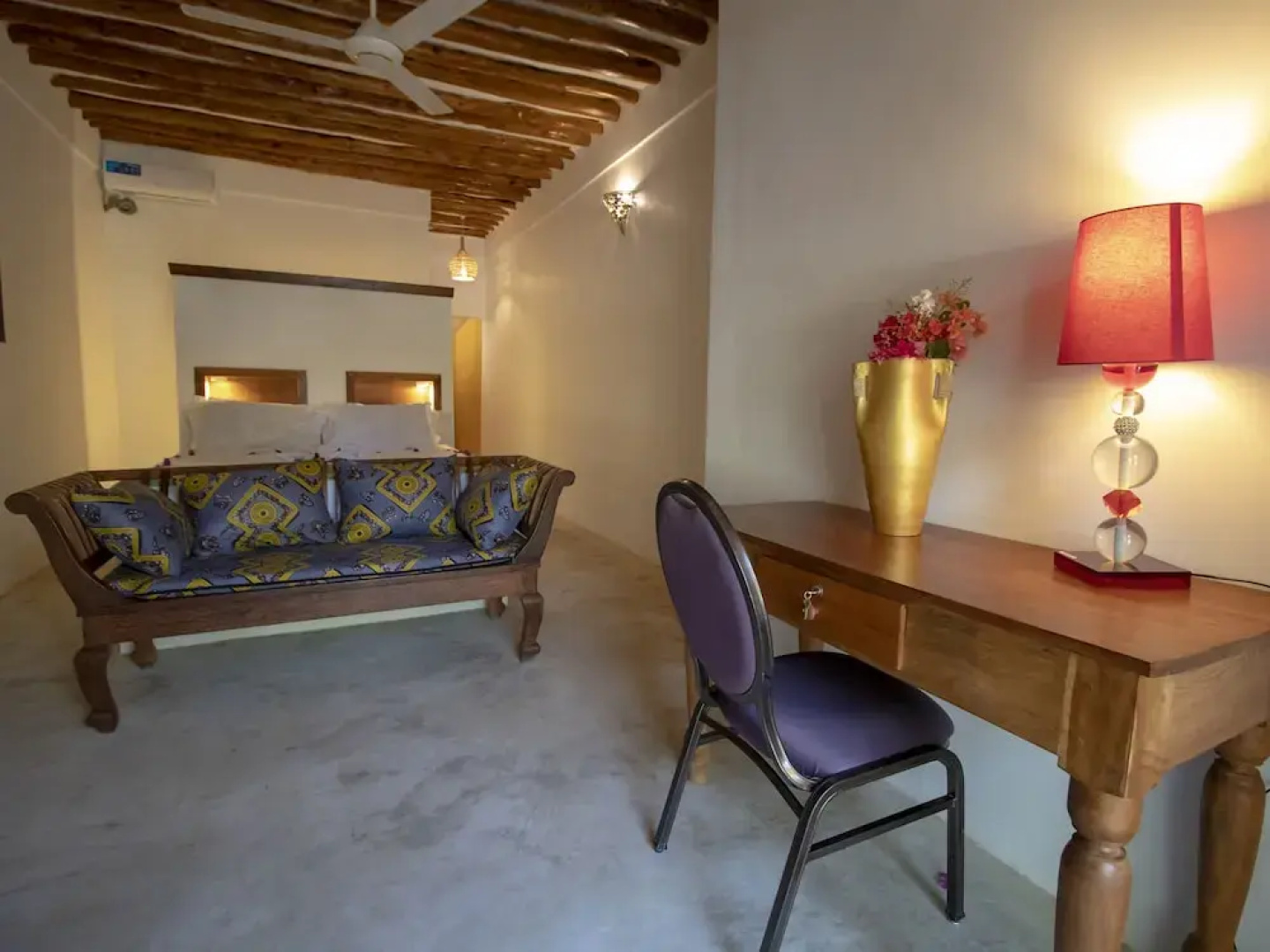Tropical Boutique Hotel & Resto