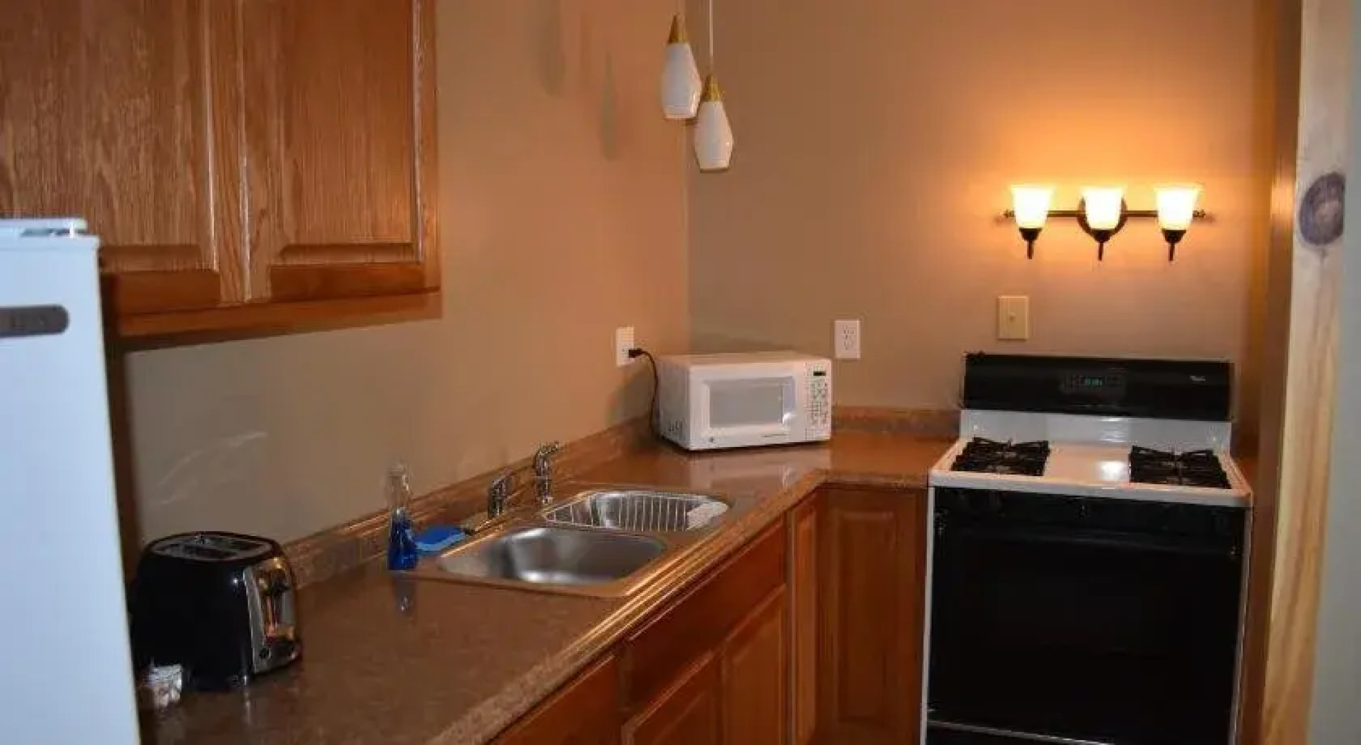 The Stone House Motel & Motor Lodge