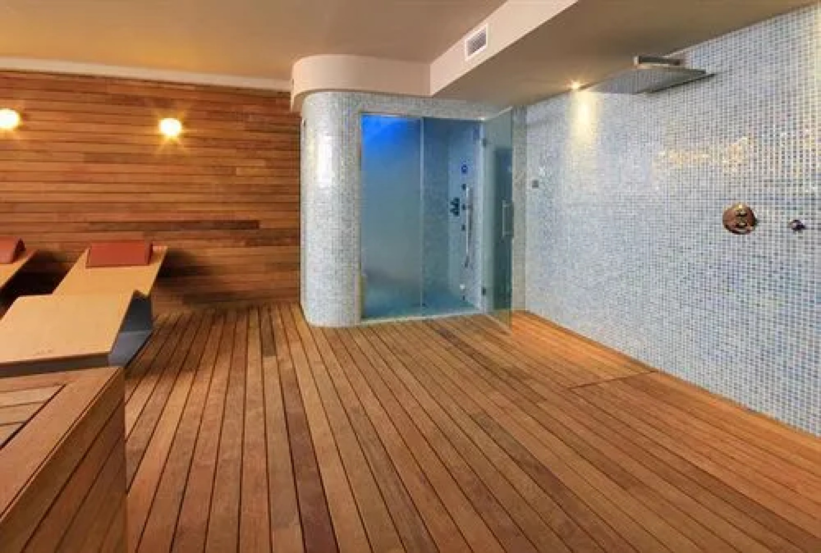 Lagaya Apartaments & Spa