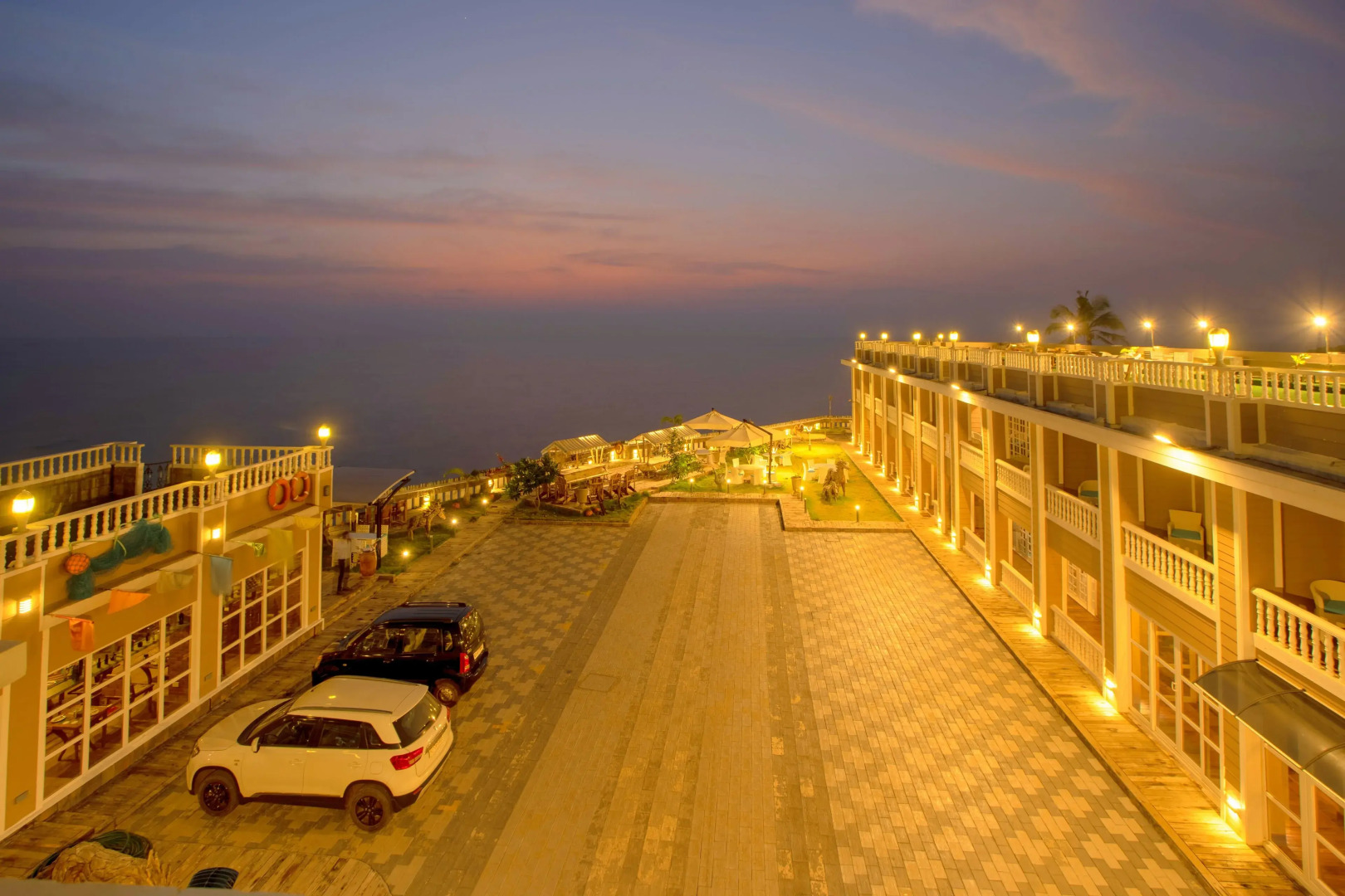 State Beach Resort & Spa