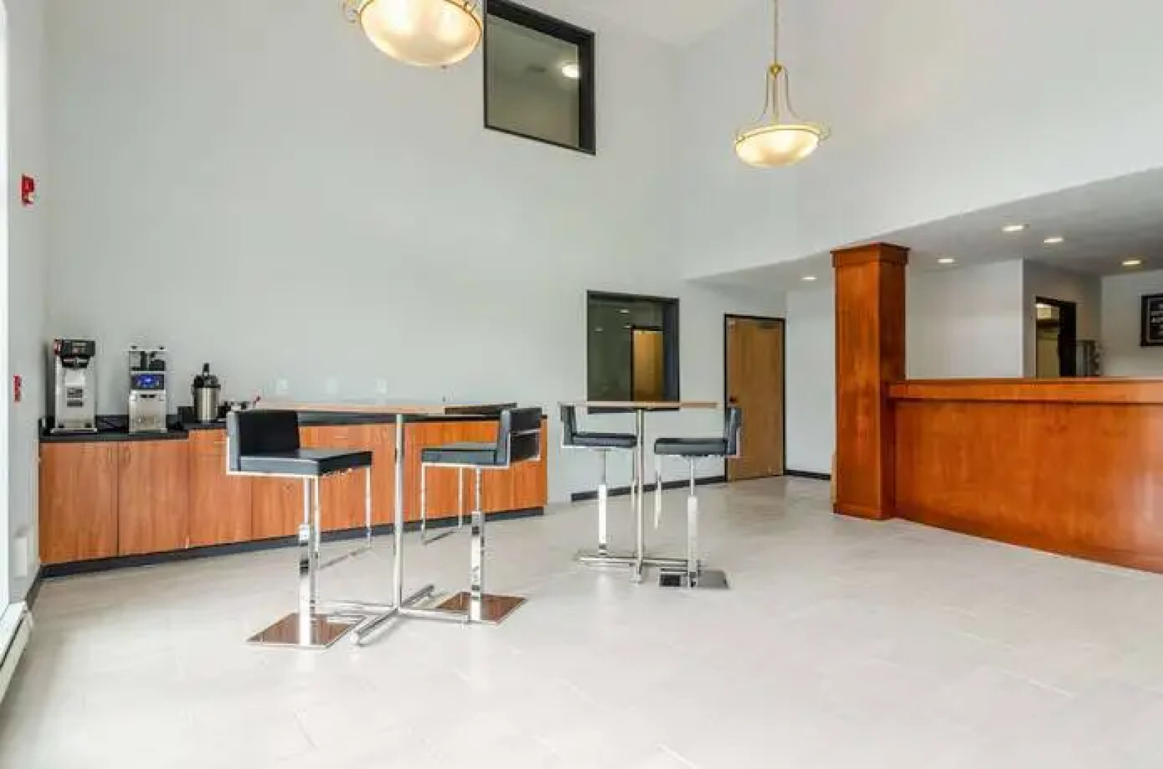 Holiday Inn Select - Peachtre