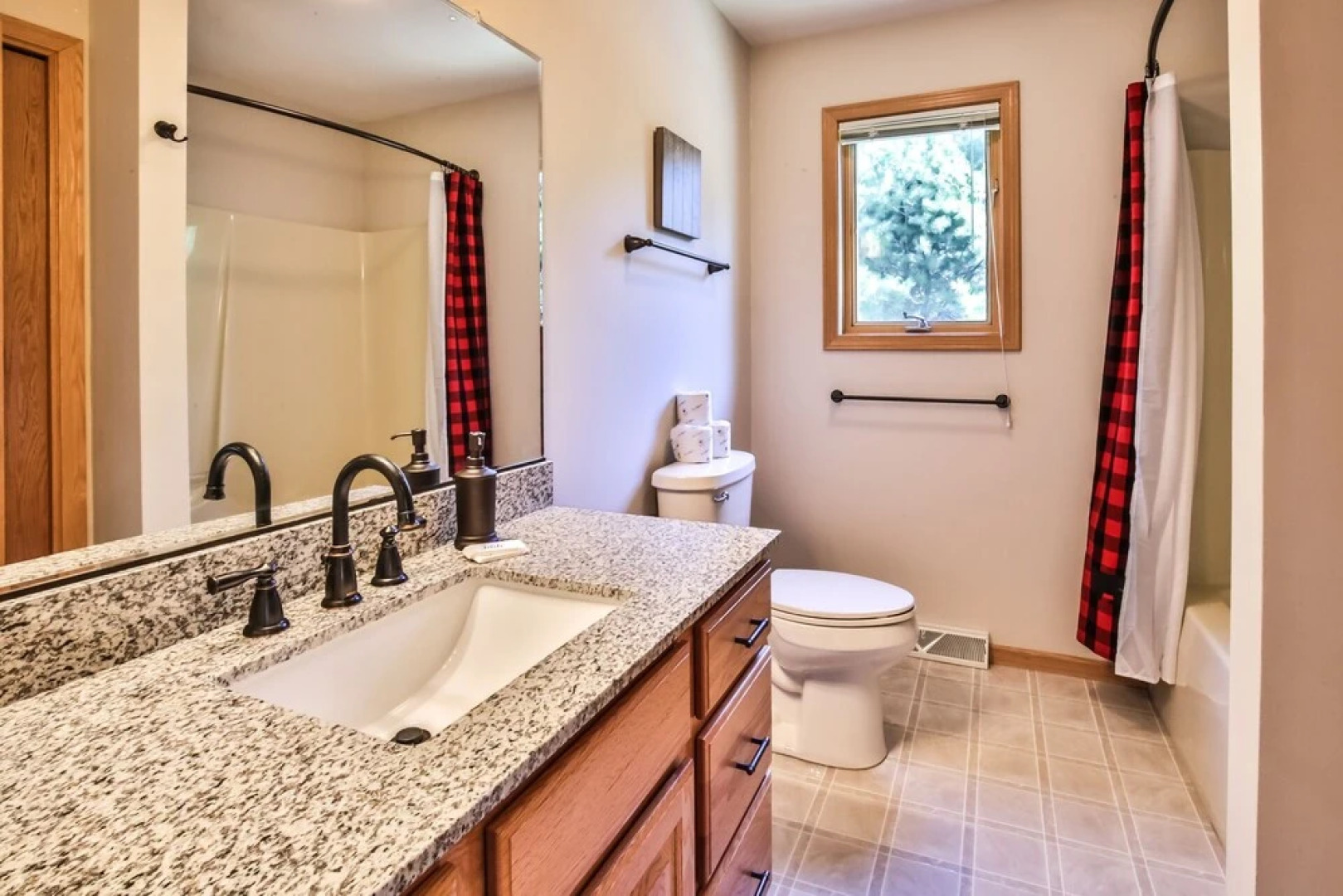 Sandy Cove - 4 Br Home