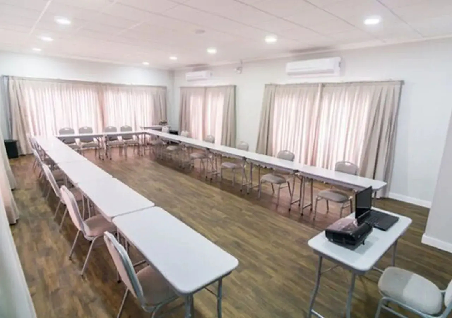 Innovare Slim Hotel Itajaí