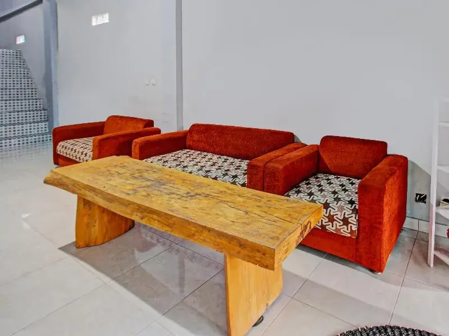Oyo 91210 Hotel J3