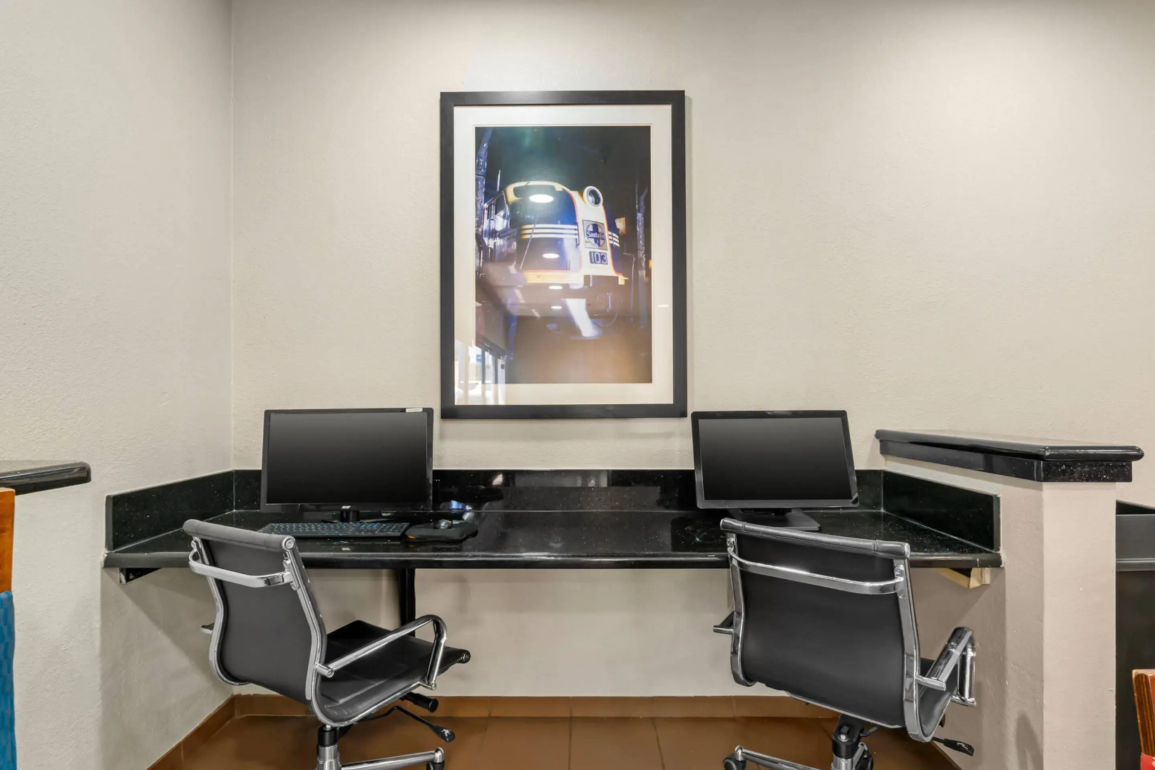 Comfort Inn & Suites Kansas City - Northeast