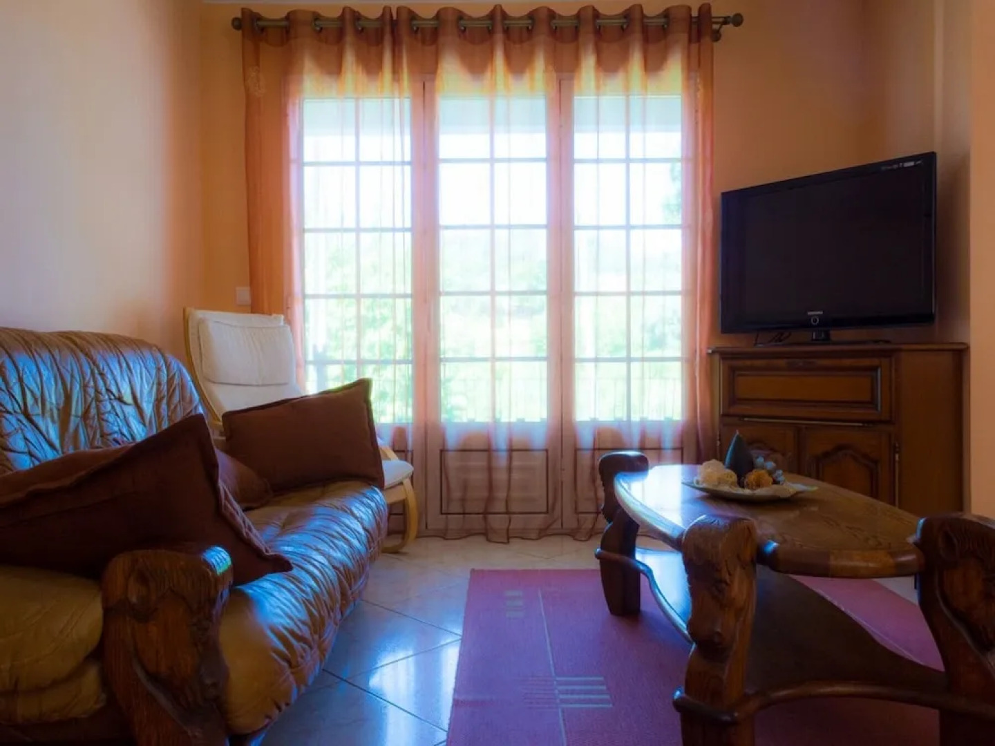 Pet Friendly and Gametable - Mystay