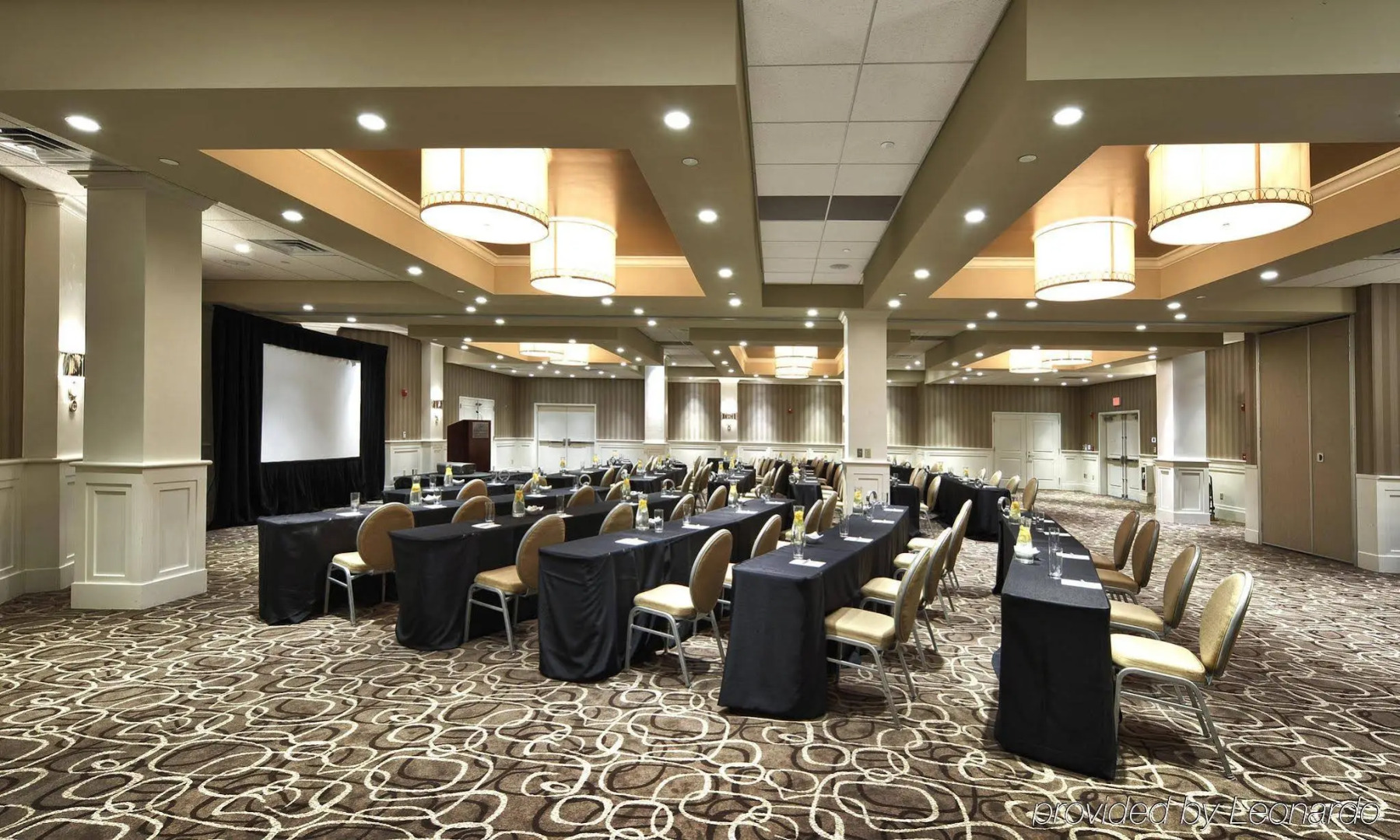 Renaissance by Marriott Boston Patriot Place Hotel