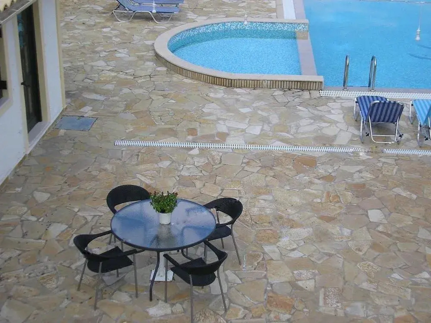Olympia Paxos Apartment