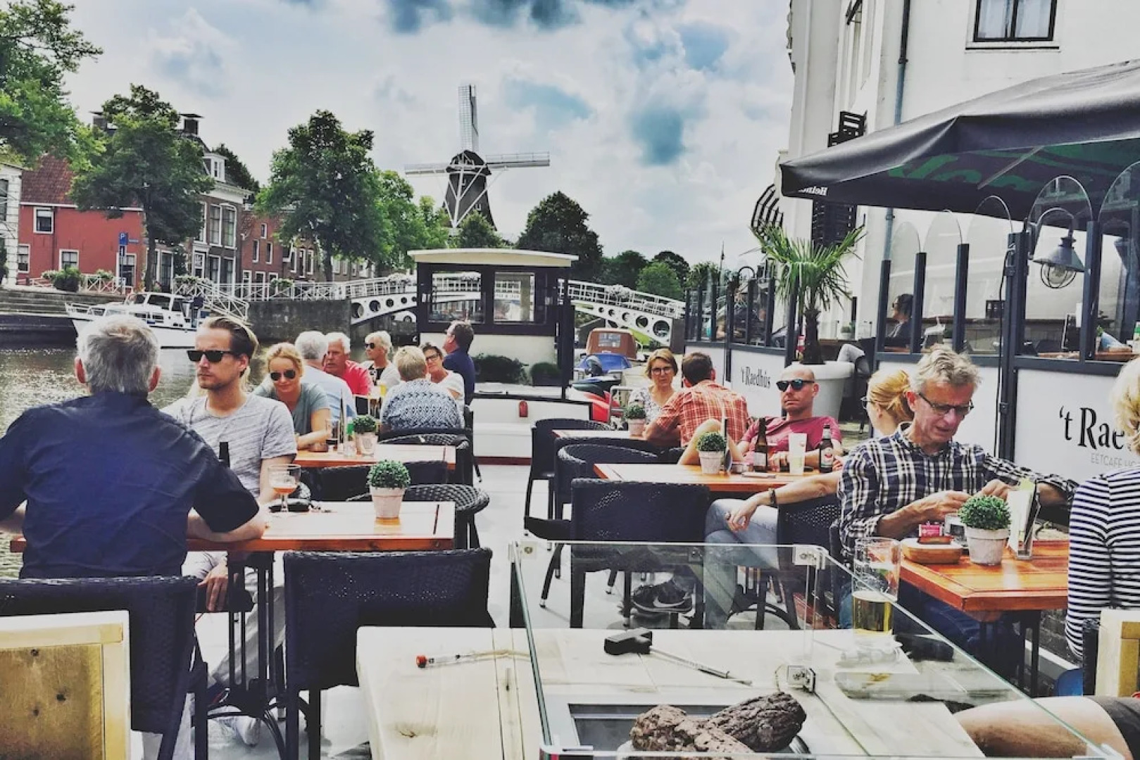 Hotel Café Restaurant t Raedhûs