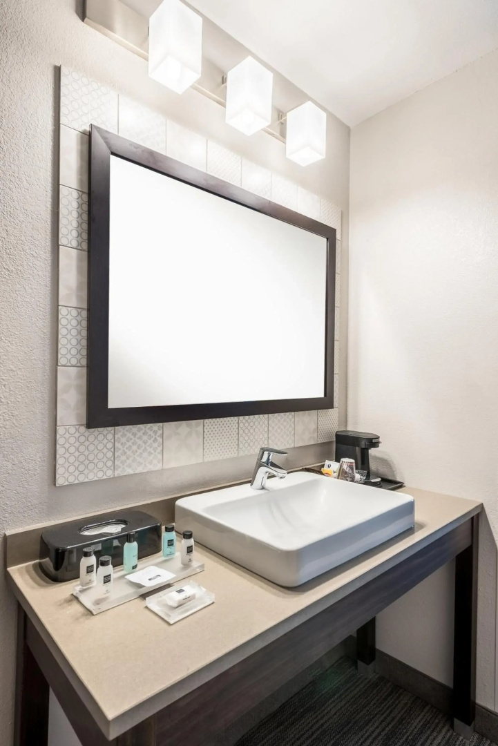 Country Inn & Suites by Radisson, Cookeville, TN