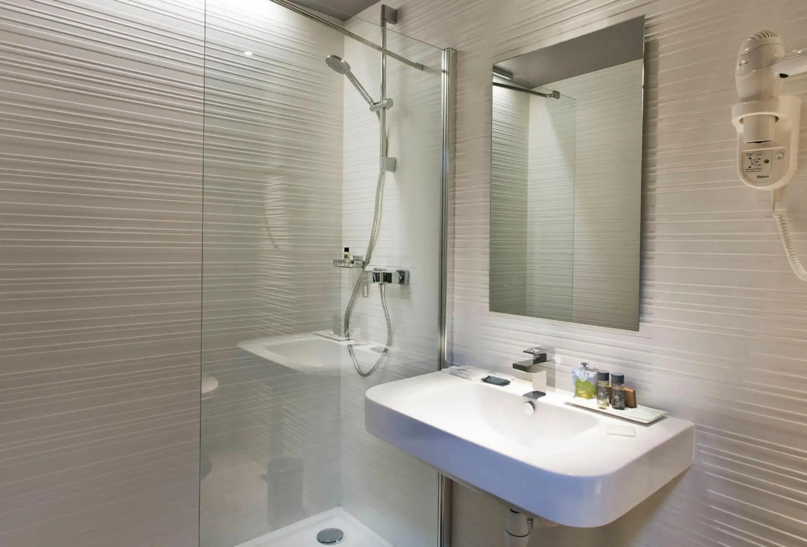 Best Western Rives de Paris La Defense