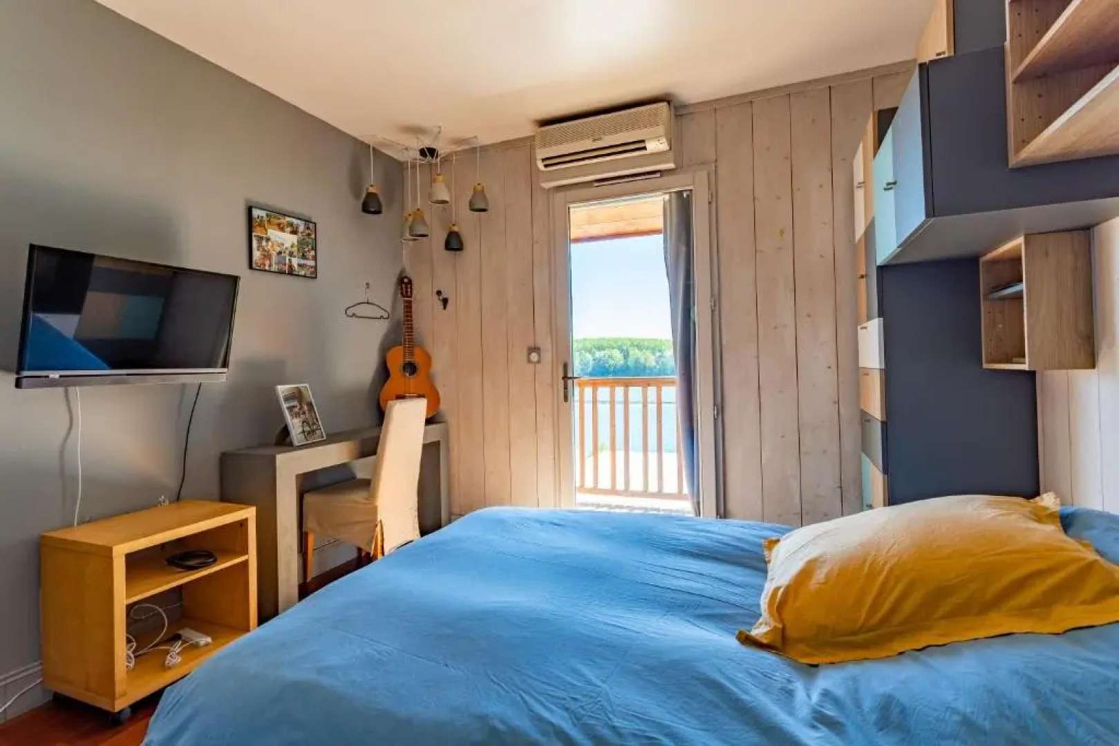 Au Bord de L'eau - Grande Maison - Baurech Insolite