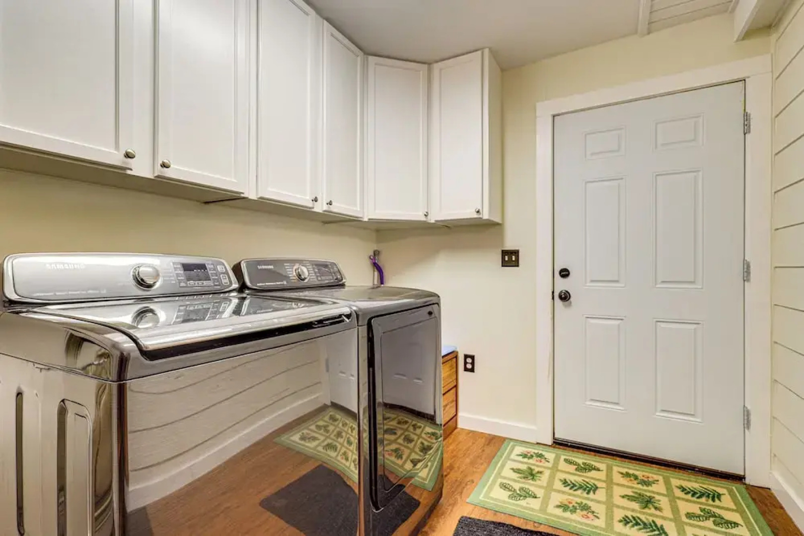 2 Mi to Fairhope Pier: Home w/ Large Yard!