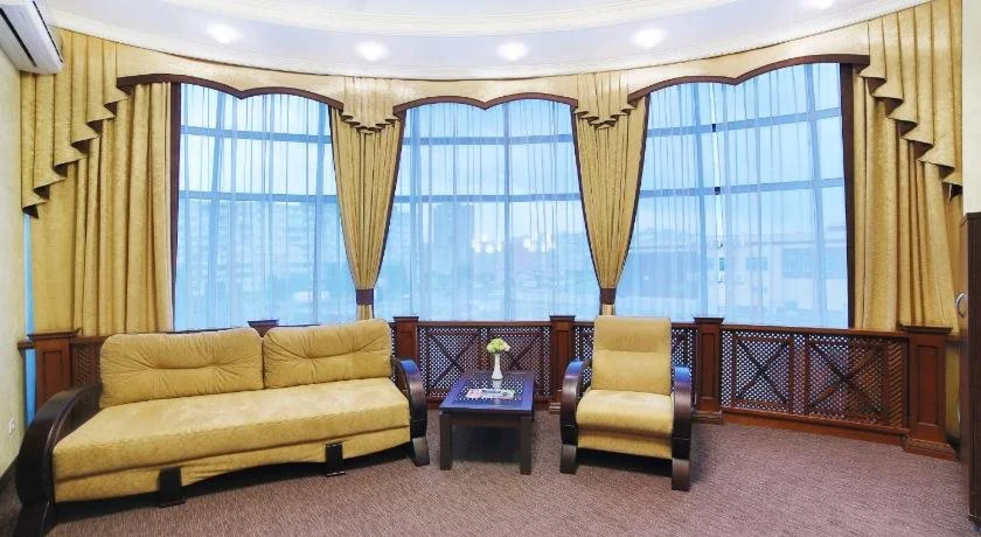 Отель Айсберг
