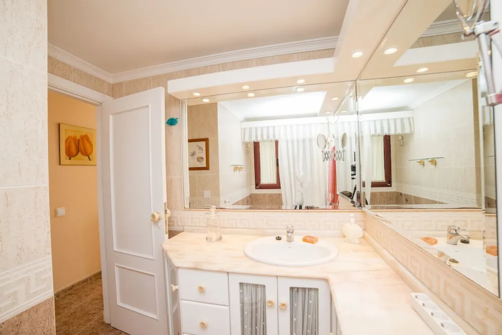 Lightbooking- Salty Salinetas