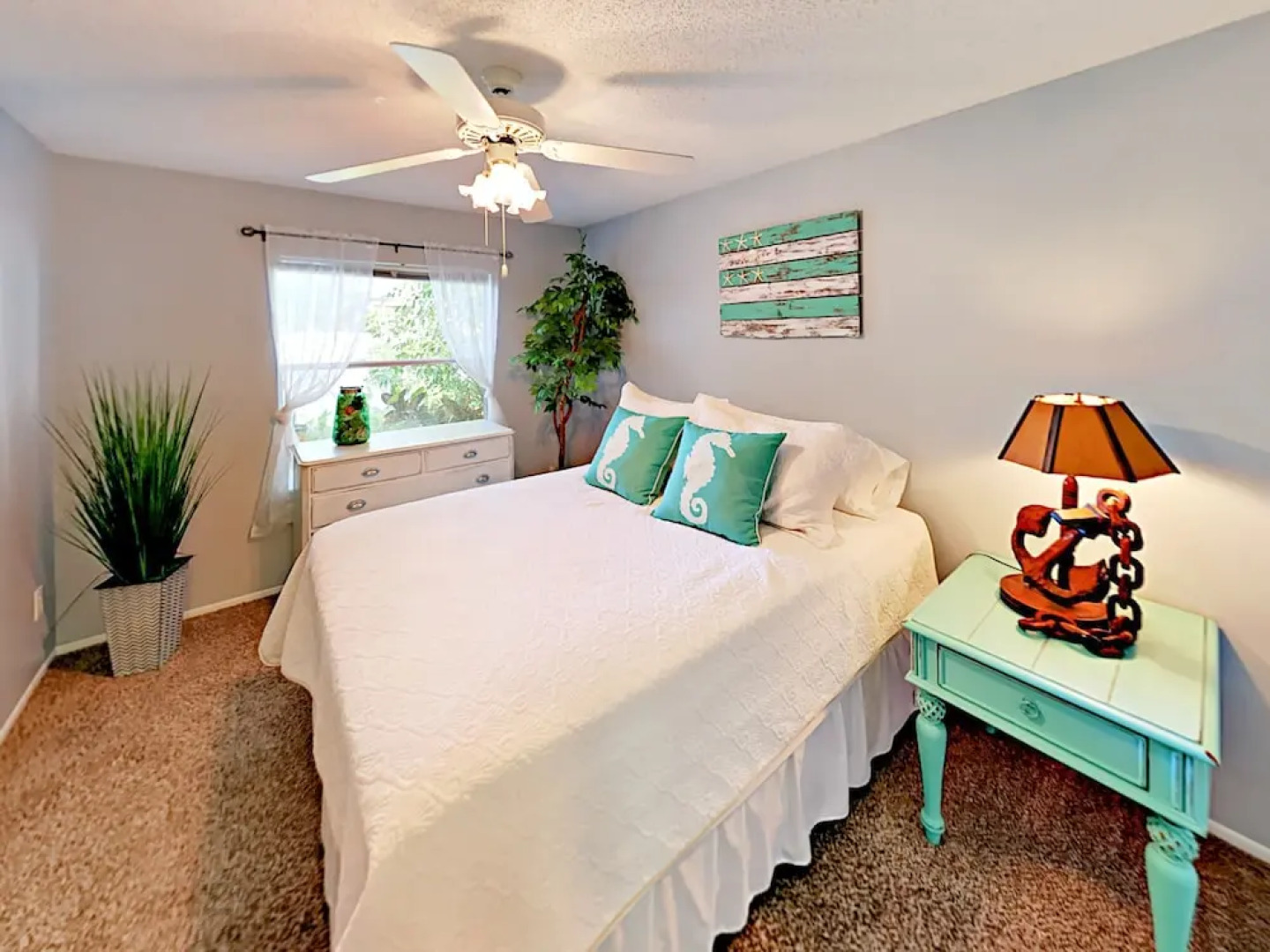 1465 Brier Home - 3 Br Home