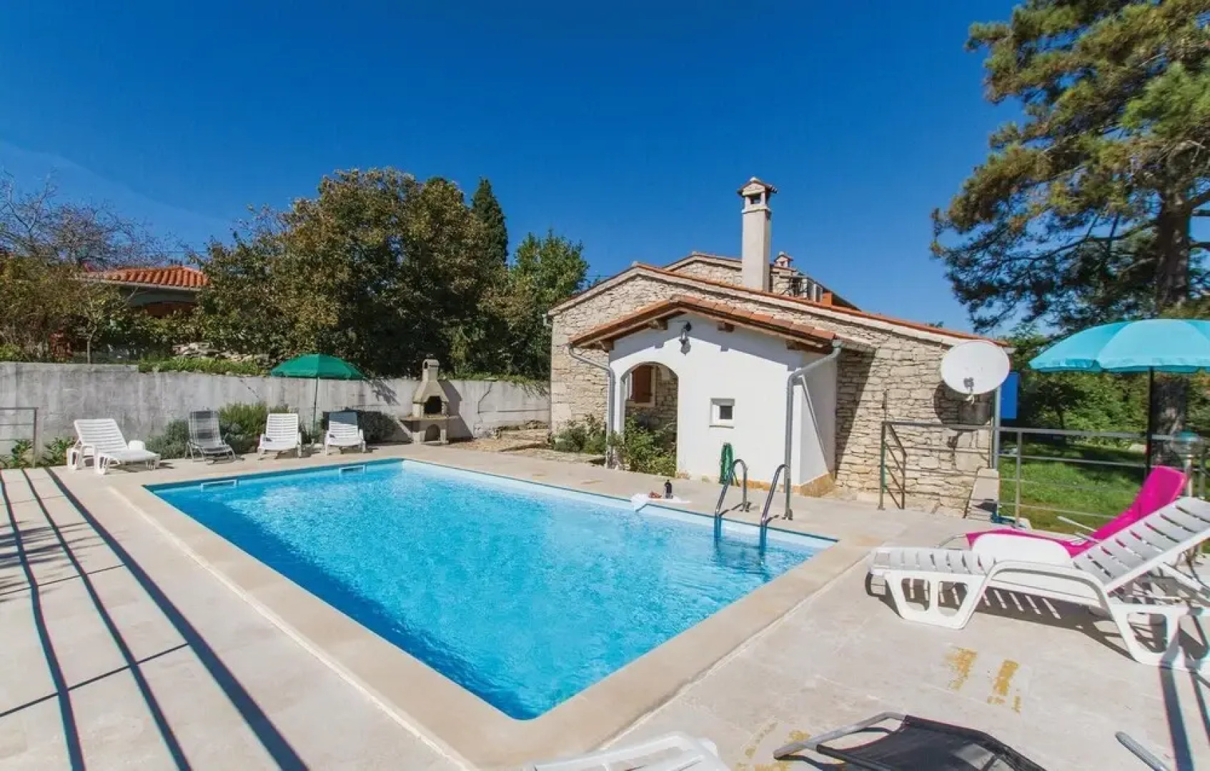 Nice Home in Martinjski With Wifi and 3 Bedrooms