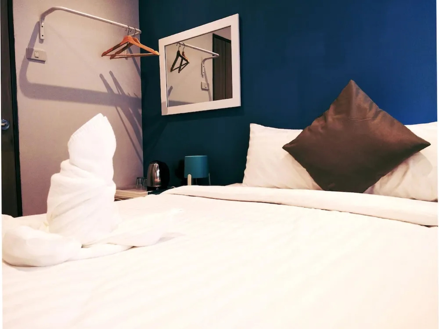 Sleep With Me Too Bangkok- BTS Phra Khanong