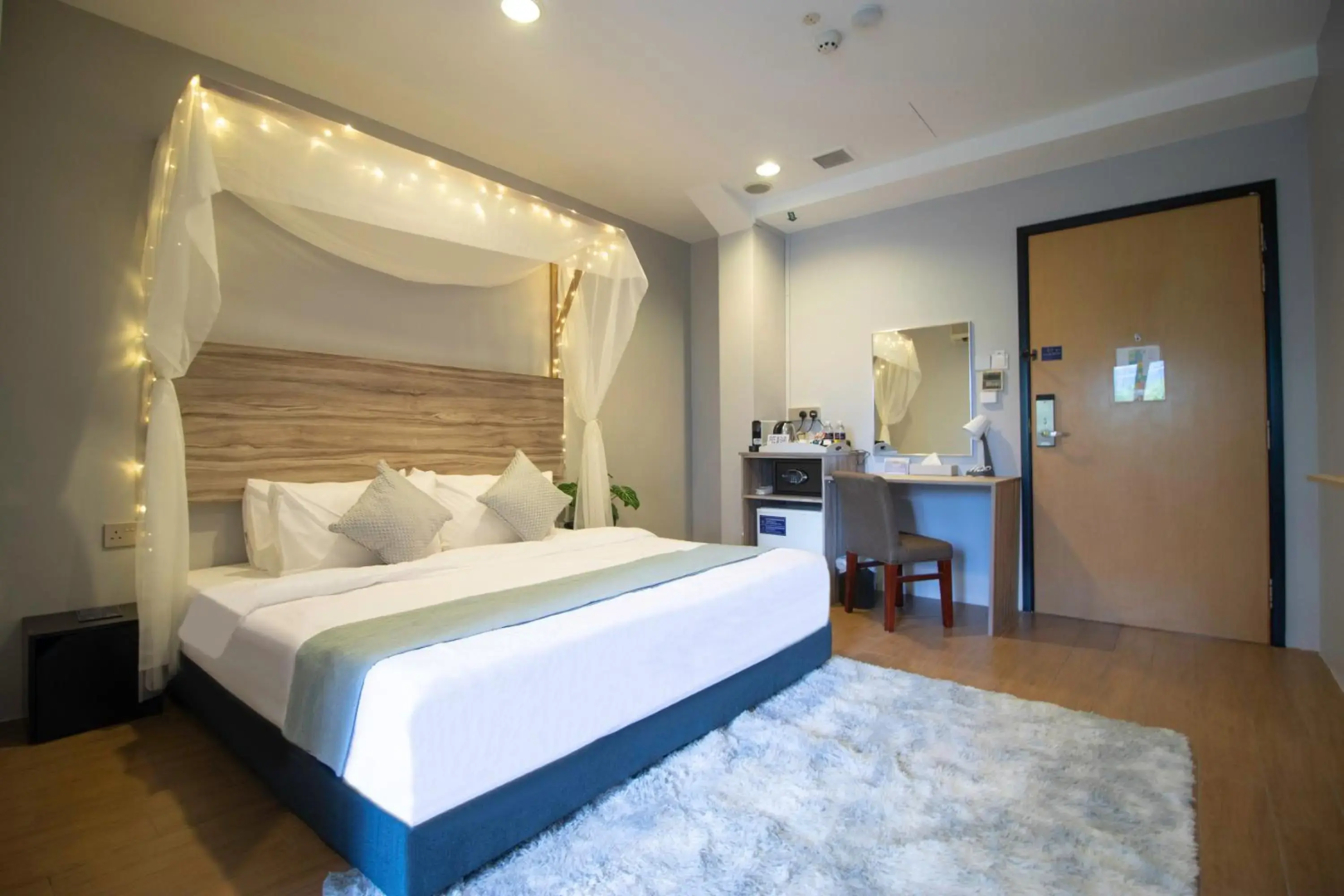 Victoria Hotel, a NuVe Group Collection