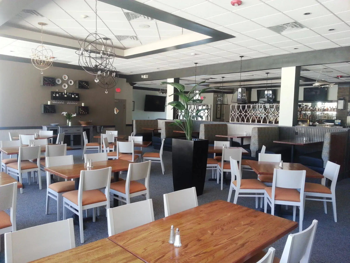 Holiday Inn Westbury - Long Island by IHG