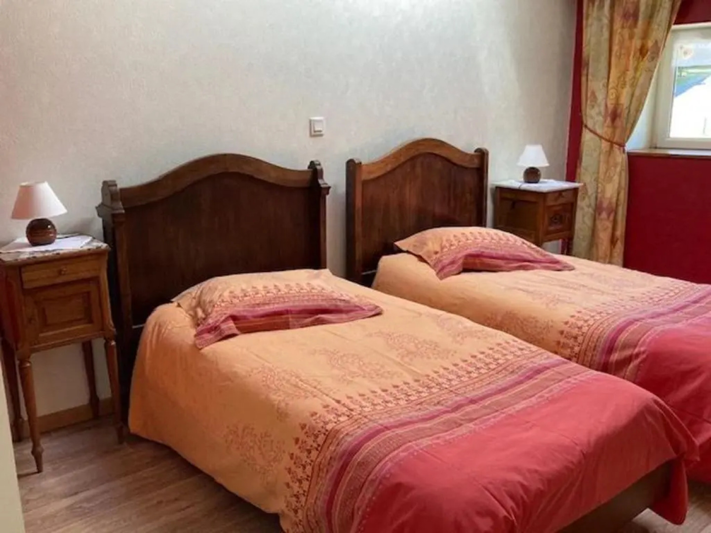 Gîte Buxières-sous-les-Côtes, 6 pièces, 10 personnes - FR-1-585-7