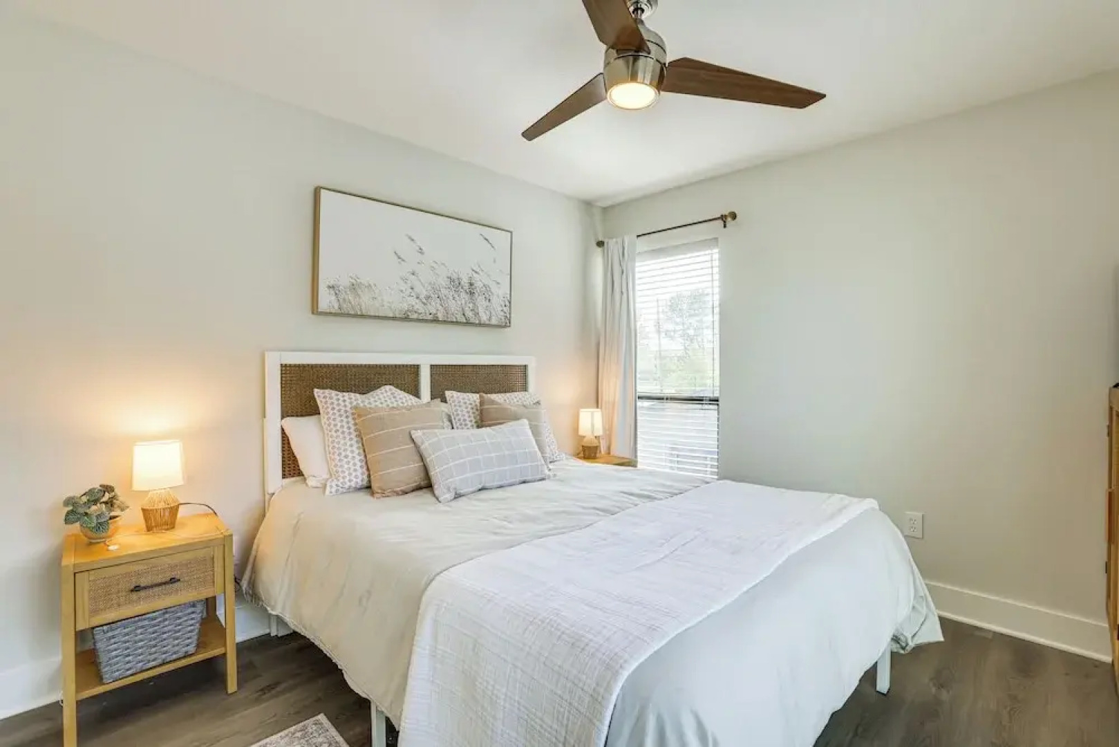 Willis Waterfront Home w/ Deck on Lake Conroe!