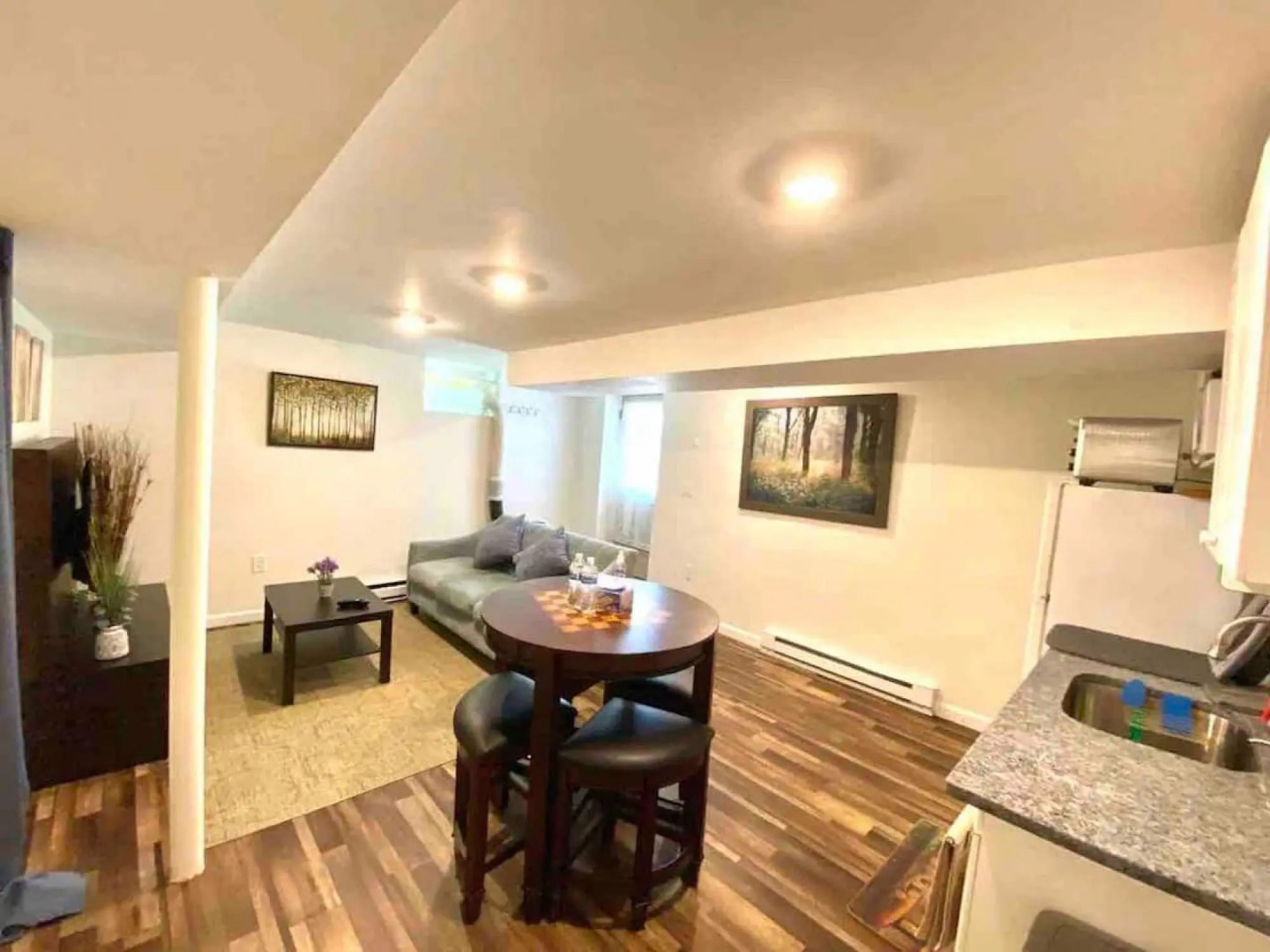 Tucked away garden level studio near Cambridge