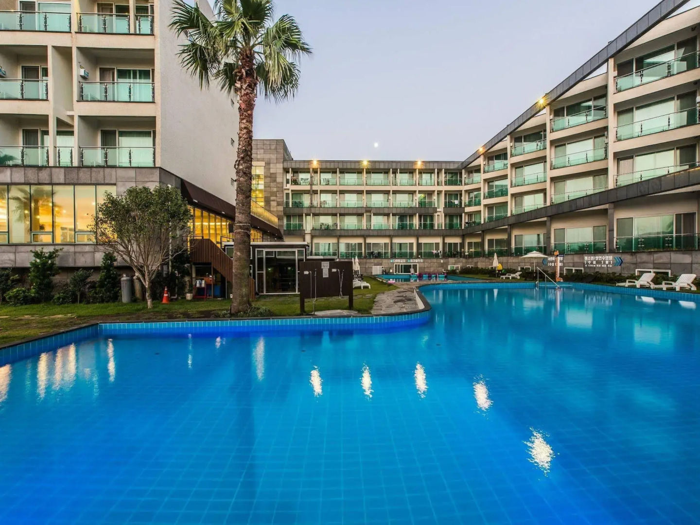 The Four Graces Resort