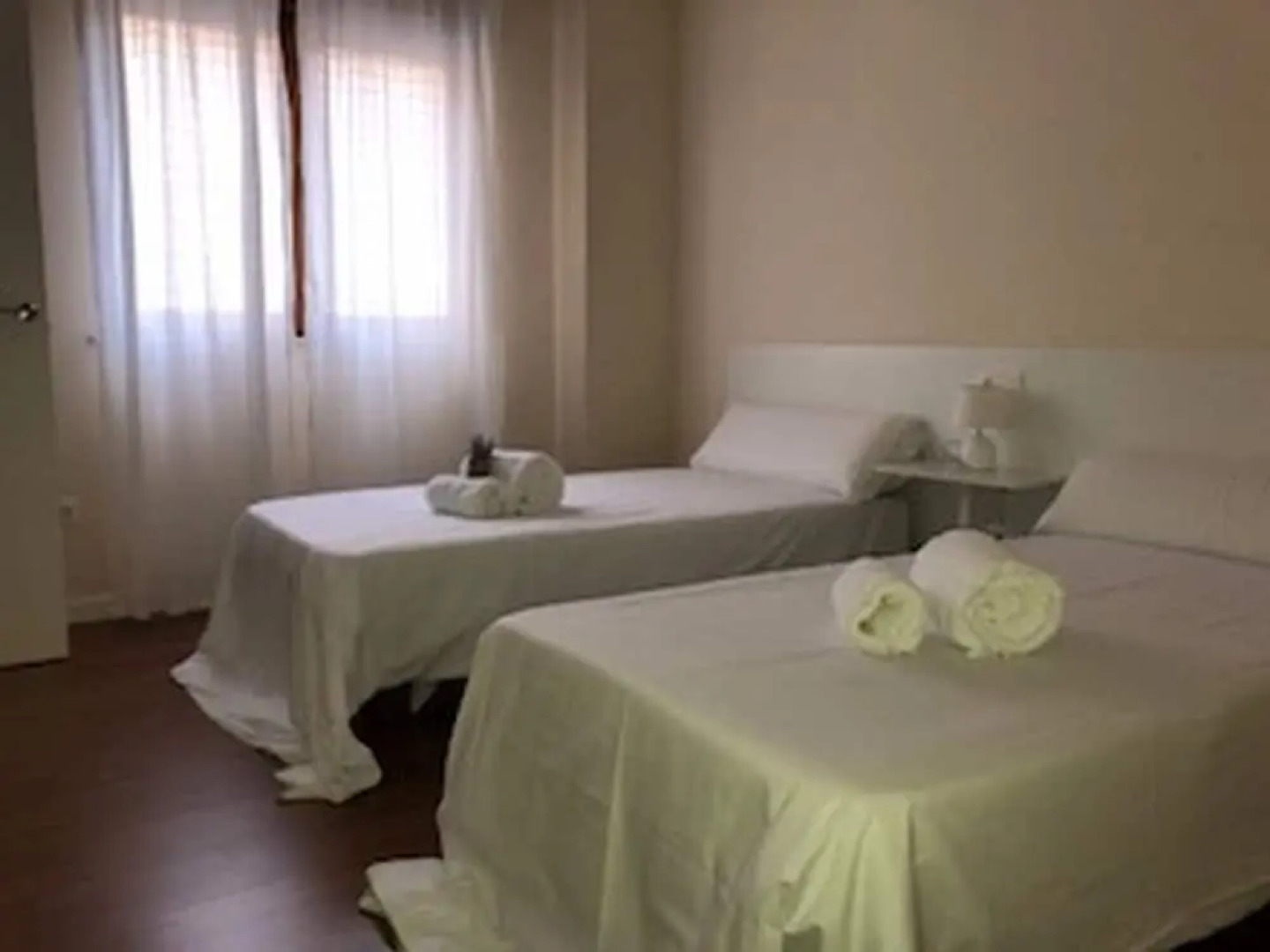 Apartamentos Turísticos Puente Romano Portal 4 Bajo -A