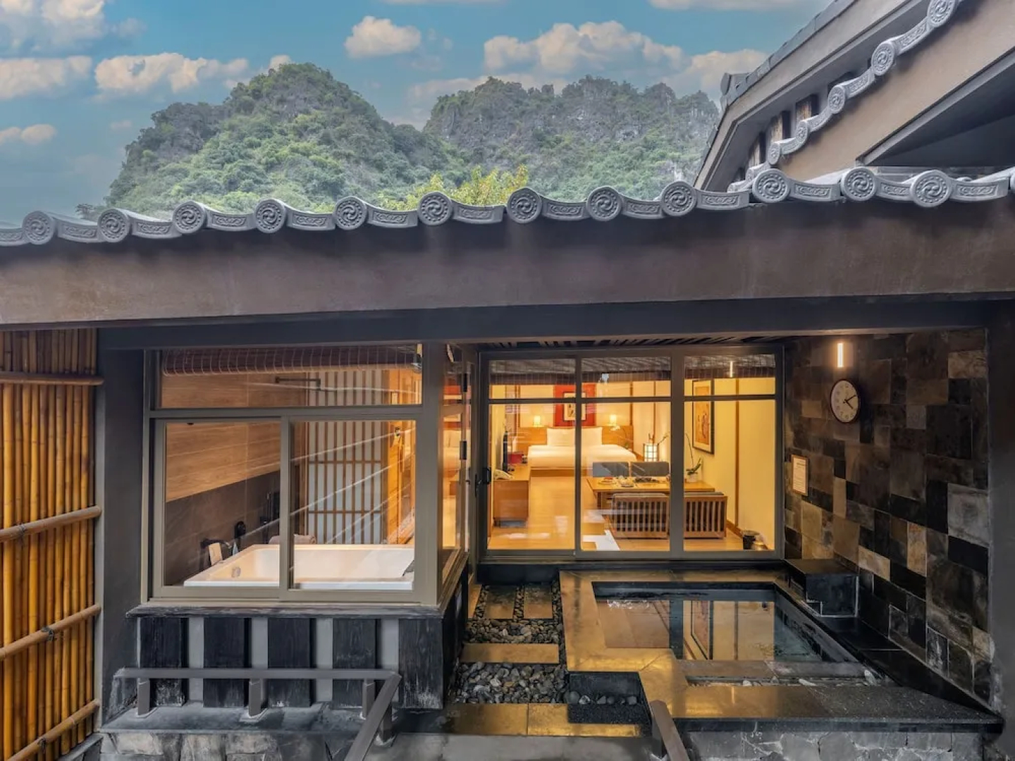 Yoko Onsen Quang Hanh