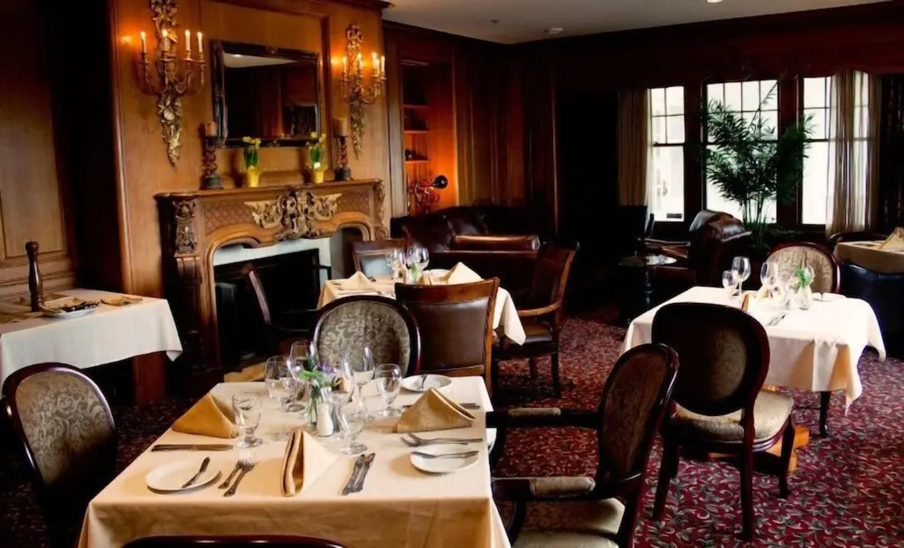 Crown Mansion Boutique Hotel & Villas