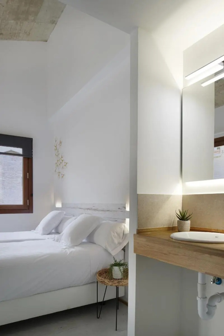IRAIPE Estella Rooms