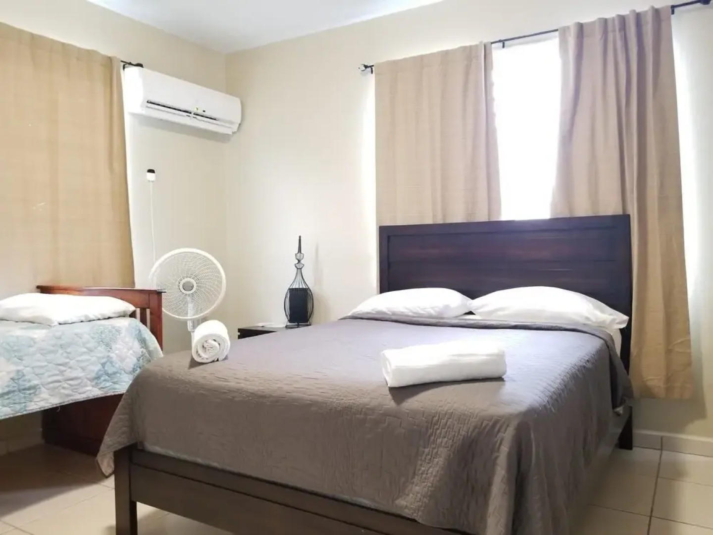 Colinas del Atlantico Vacational House 2nd Floor