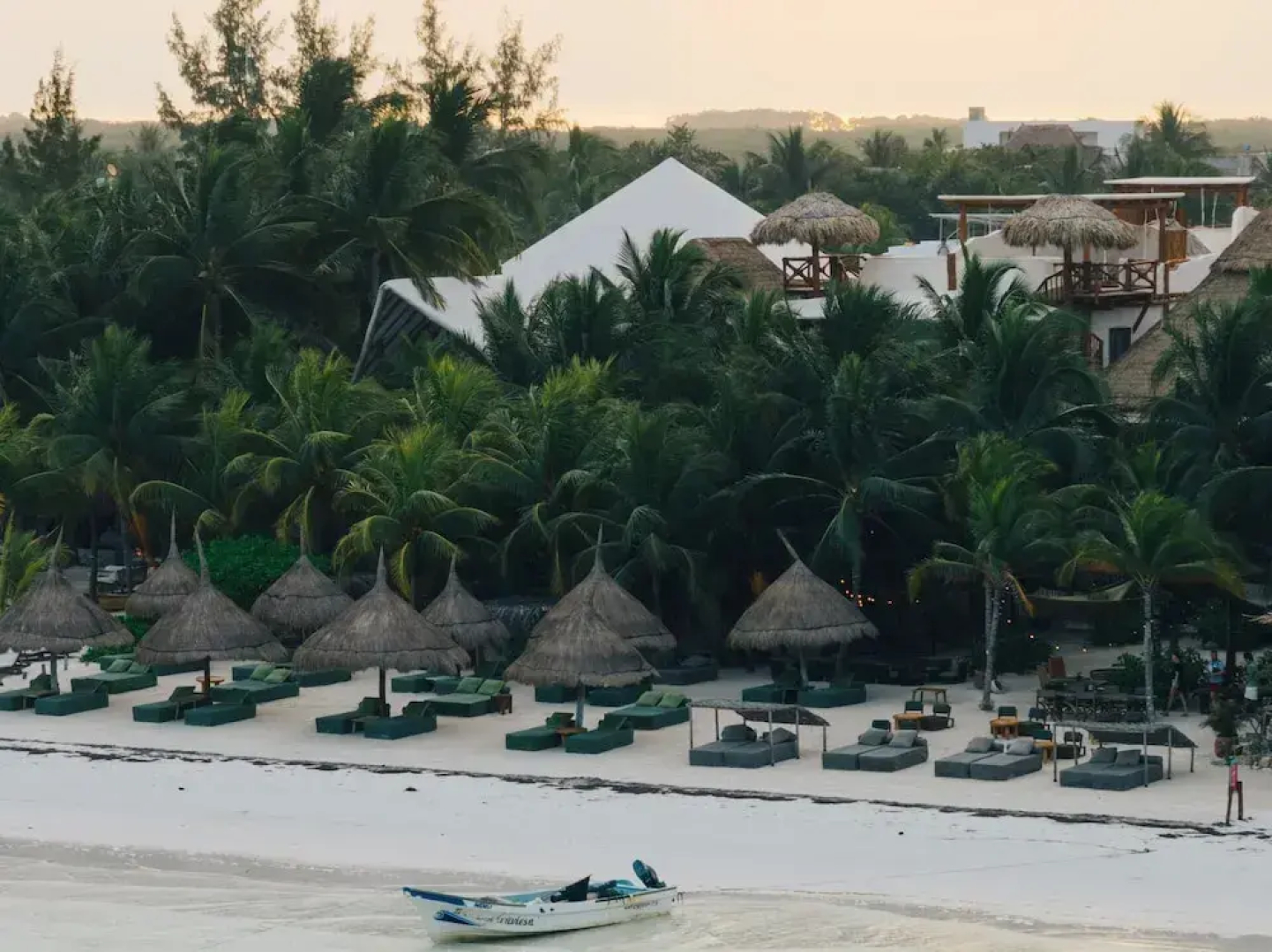 Casa Las Tortugas Petit Beach Hotel & Spa
