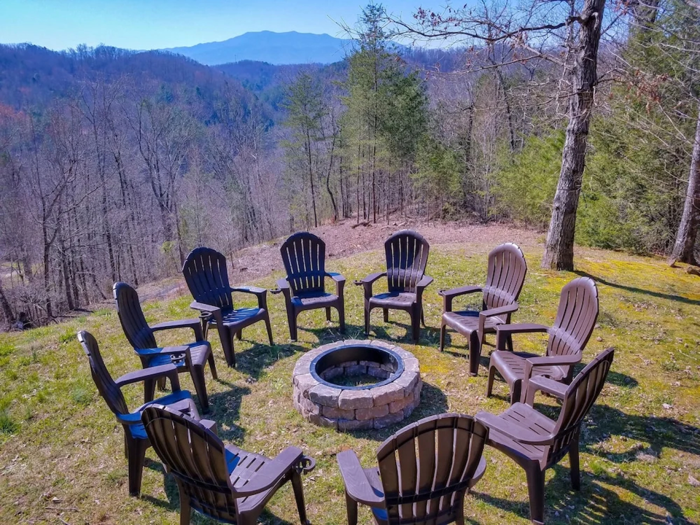 Enchanted Primrose 2 Bedroom Chalet by RedAwning