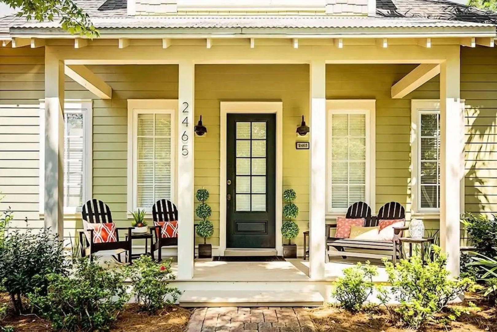 2465 Bungalo 4 Bedroom Home by RedAwning