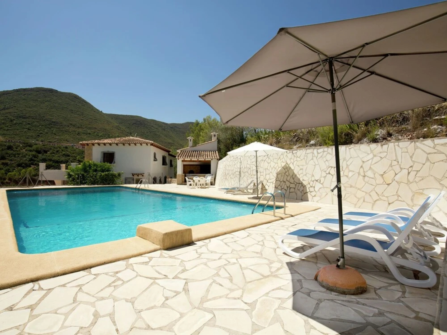 Pleasant Villa in Adsubia-forna With Swimming Pool