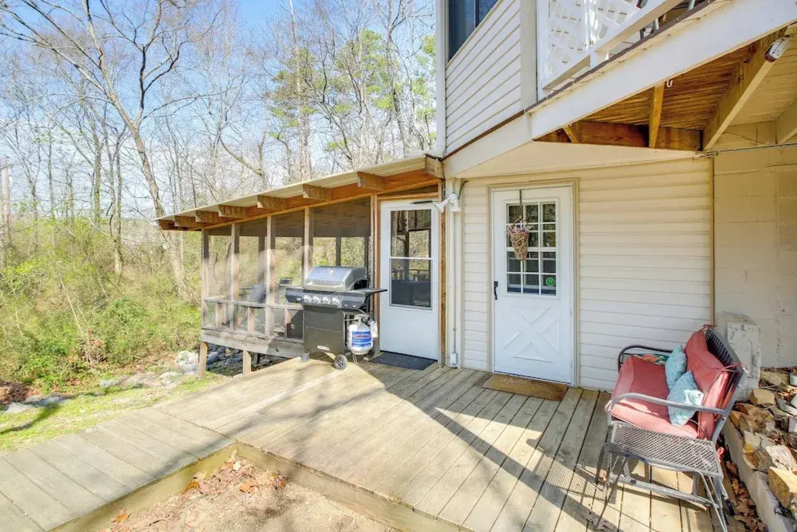 Lake Hamilton Family Gem: Hot Tub & Boat Slip!