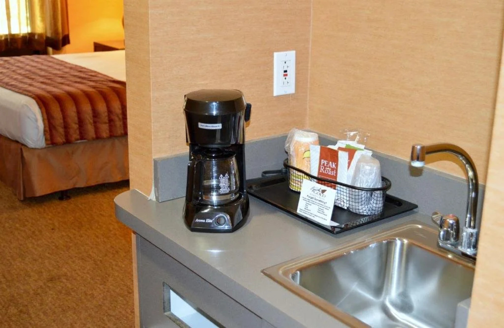 Apache Gold Resort Hotel