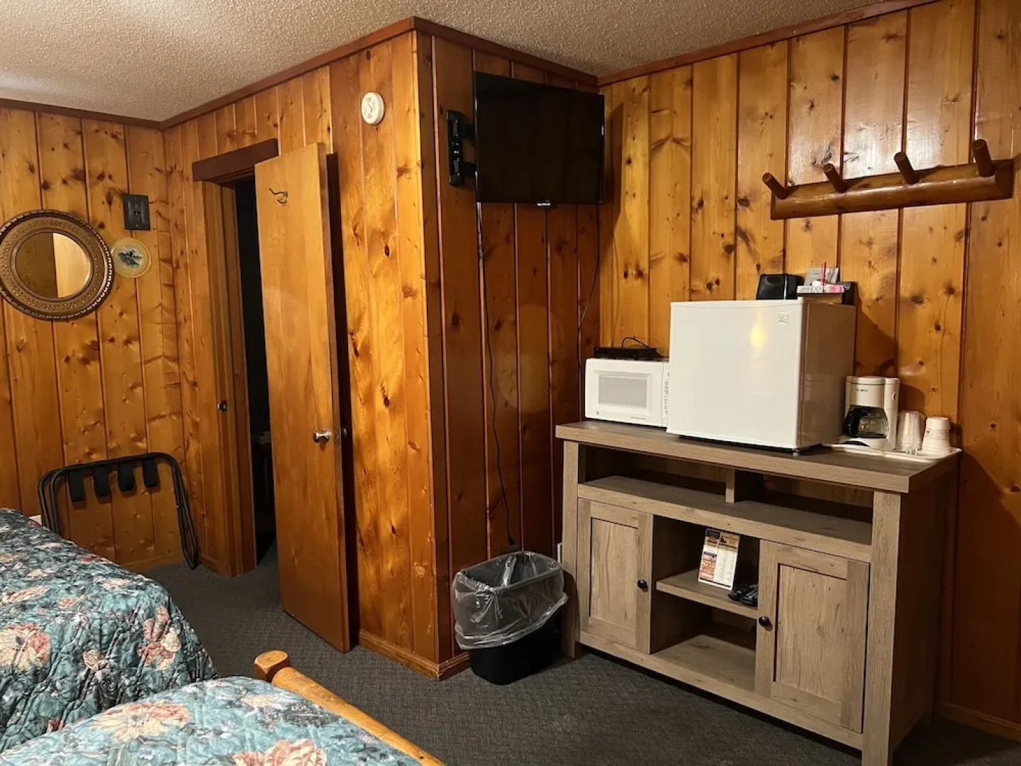 Cedars Motel